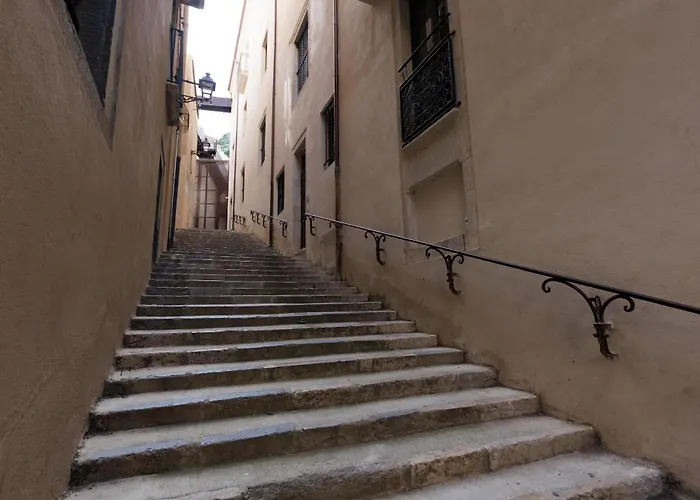 Bravissimo Vivaldi 4-5b, Monthly Apartmán Girona