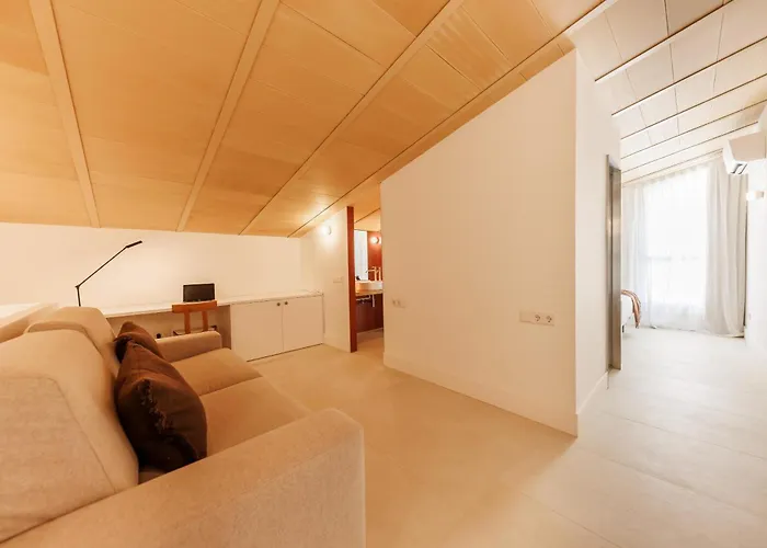 Bravissimo Vivaldi 4-5b, Monthly Apartmán Girona