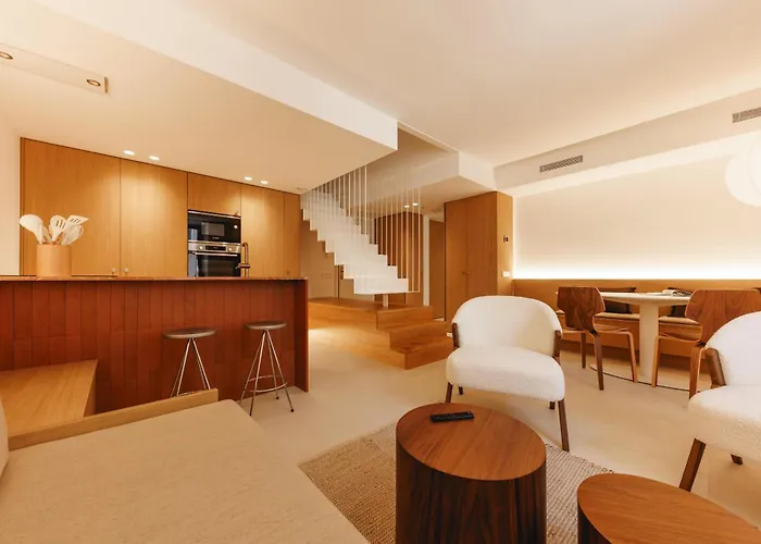 Bravissimo Vivaldi 4-5b, Monthly Apartamento